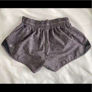 Lululemon hotty hot shorts 2.5